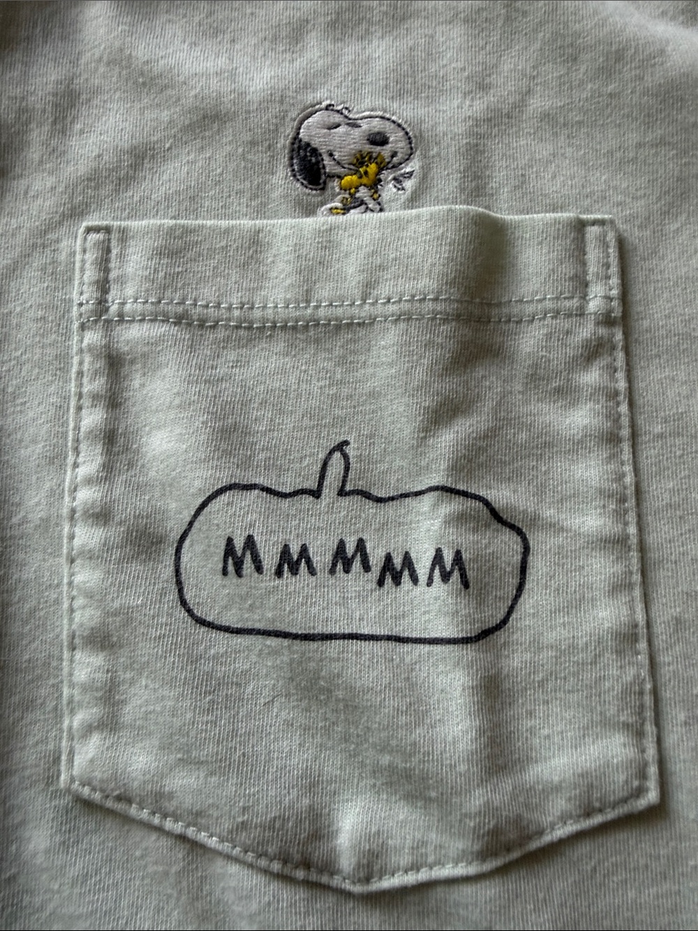 UNIQLO UT × Peanuts Snoopy & Woodstock pocket tee, mint green. Size S.